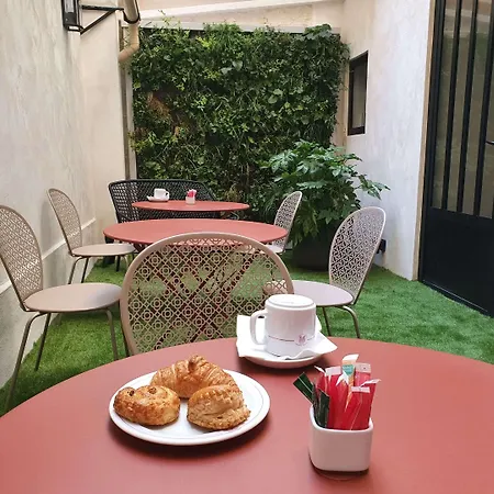 Отель Harvey Париж