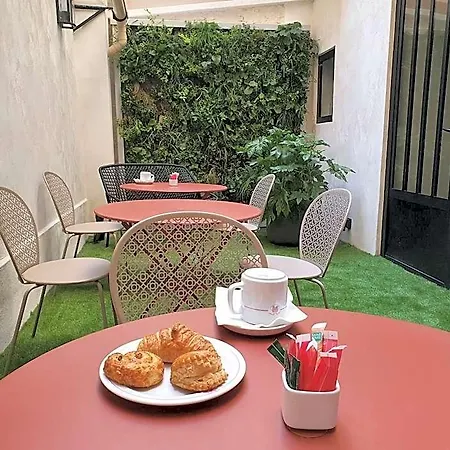 Harvey Hotel 3*