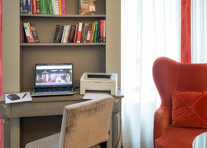 Harvey מלון פריז